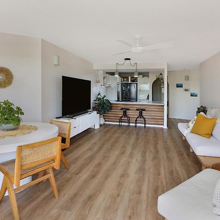 Beachside Resort Kawana Waters Buddina Kültér fotó