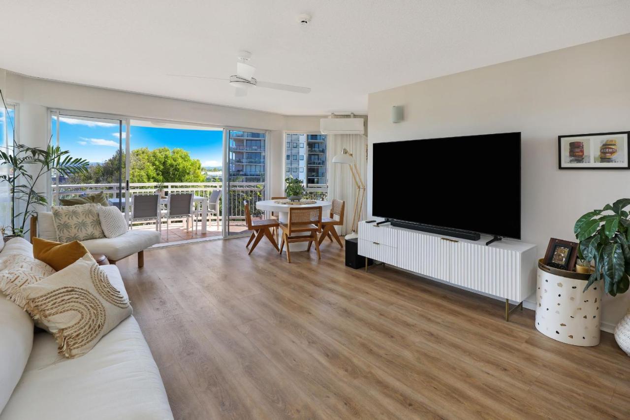 Beachside Resort Kawana Waters Buddina Kültér fotó