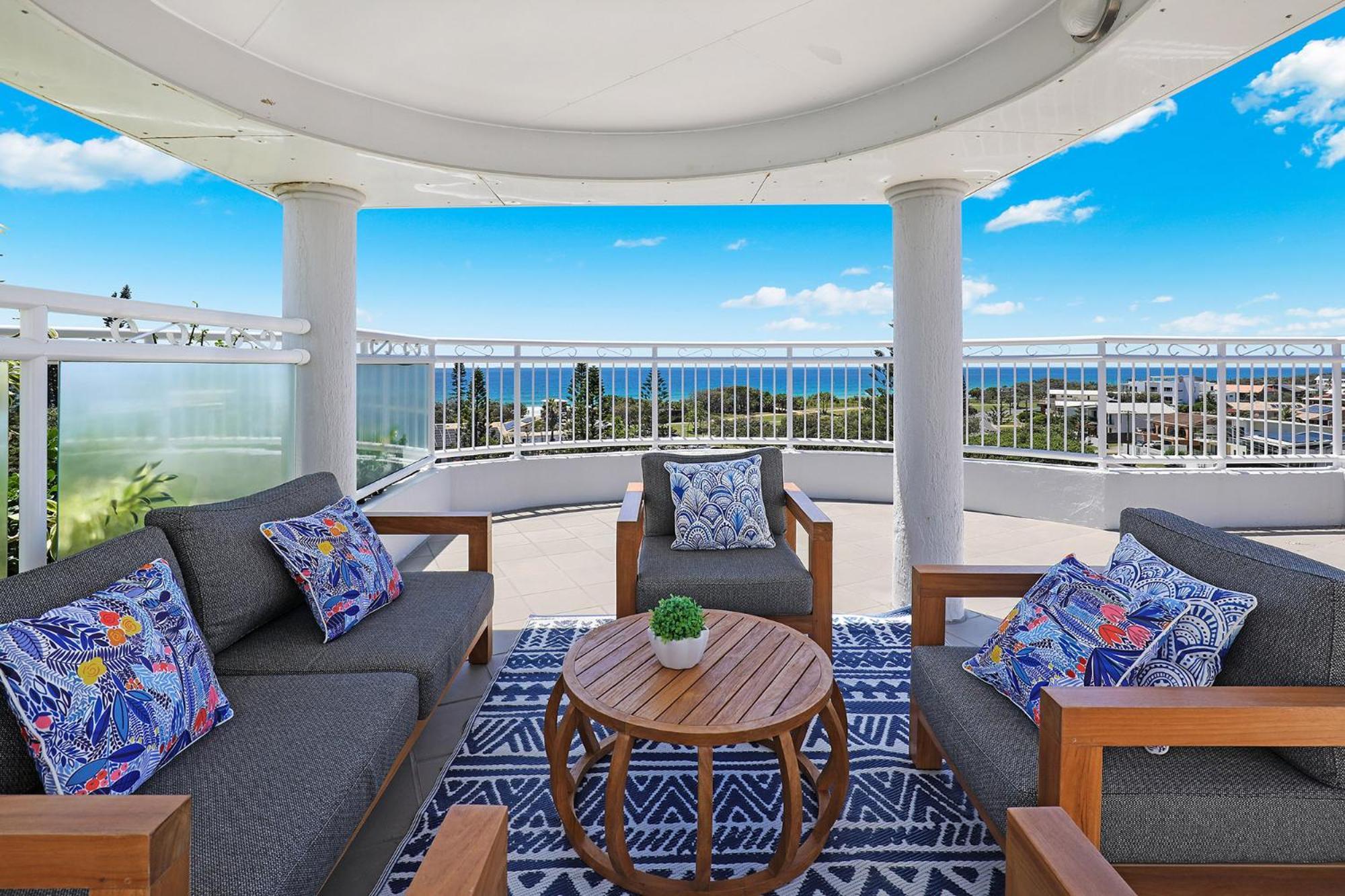 Beachside Resort Kawana Waters Buddina Kültér fotó
